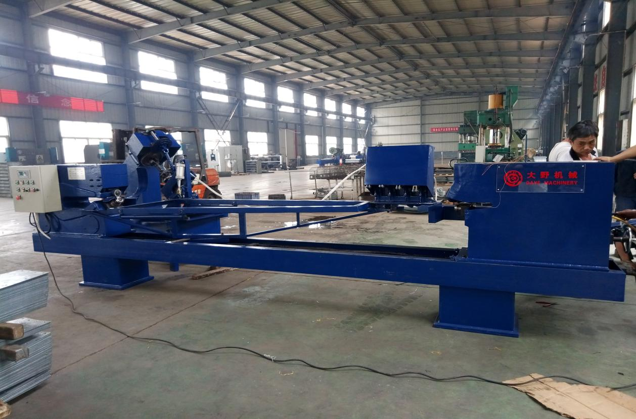 新鄉市大野機械制造有限公司對料塔扇形彎邊機的開(kāi)發(fā)研制，升級換代的變化。